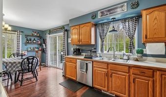 23882 Monroe St, Armada, MI 48005