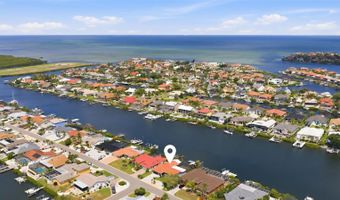 831 CHIPAWAY Dr, Apollo Beach, FL 33572