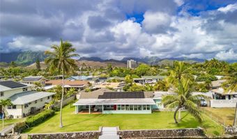 279 Kakahiaka St, Kailua, HI 96734