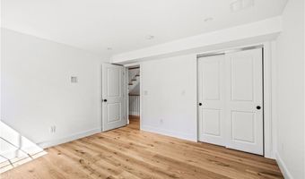 21 Bradford St 2, Bristol, RI 02809