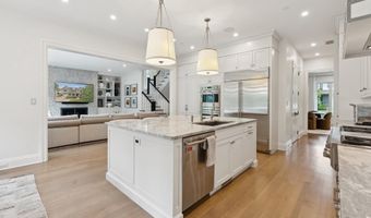 5120 WESSLING Ln, Bethesda, MD 20814