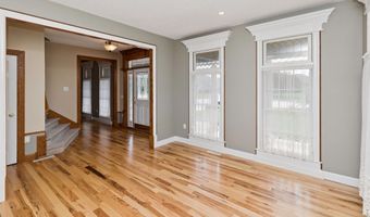 718 NE Brook Haven Dr, Ankeny, IA 50021