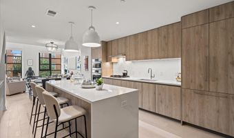 1201 N ROYAL St 214, Alexandria, VA 22314