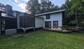 889 Old Grandview Rd, Beaver, WV 25813