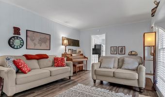 2704 PINE MANOR Ln, Albany, GA 31707