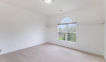 2925 N Knightsbridge Cir, Ann Arbor, MI 48105