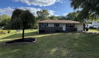 808 E Walnut St, Aurora, MO 65605