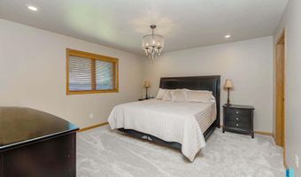 216 W Mountain Ash St, Brandon, SD 57005