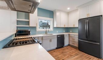 32 Webster Ave, Bangor, ME 04401