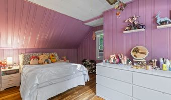66 Loftus Cir, Bridgeport, CT 06606