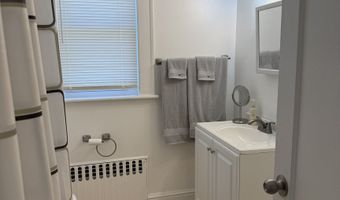 87 Manhattan Ave 2nd floor, Bridgeport, CT 06606