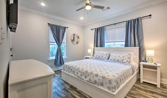 4082 Cardinal St, Bay St. Louis, MS 39520