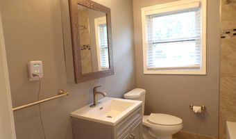 5915 BROOKLAND Rd, Alexandria, VA 22310