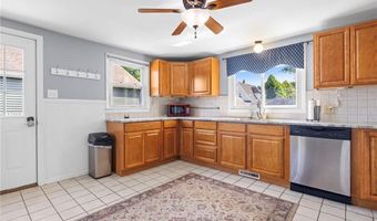 794 Main Ave, Warwick, RI 02886