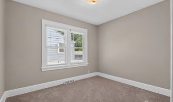 30 W Park Ave, Avenel, NJ 07001