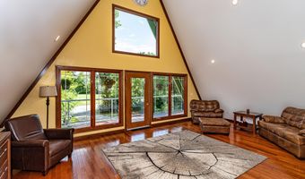 532 W Riverside Rd, Ames, IA 50010