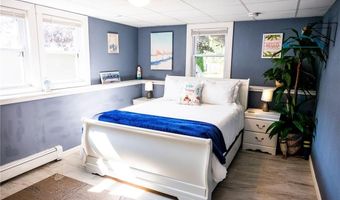 58 Allston Ave, Middletown, RI 02842