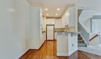5053 DONOVAN Dr, Alexandria, VA 22304