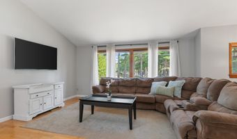 4 Cross Rd, Brookline, NH 03033