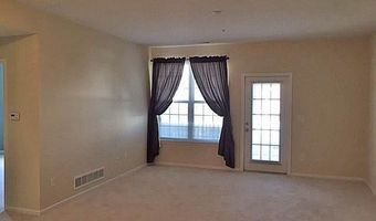 926 W Summerfield Glen Cir, Ann Arbor, MI 48103