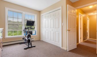 38 Fairview Ave, Auburn, ME 04210