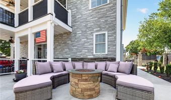 318 Farmington Ave, Cranston, RI 02920