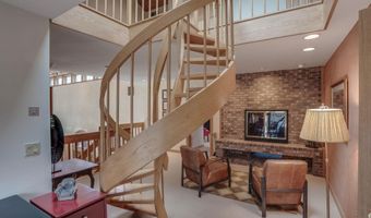 6 Williamsburg Ln, Bedford, NH 03110