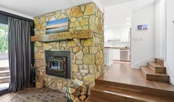 1954 Lakeview Dr, Avon, IN 46123