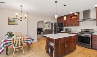 80 Maple St, Acton, ME 04001