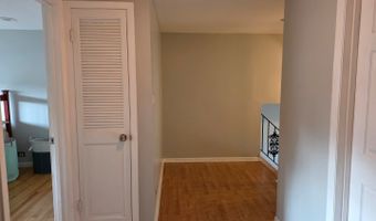 1719 W Lexington Dr, Arlington Heights, IL 60004