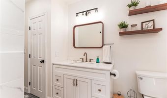42 Seminole Trl, Cranston, RI 02921