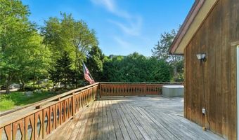 130 S Niantic Dr, Charlestown, RI 02813