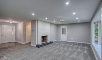 5 CROSSLEY Dr, Dover, DE 19901