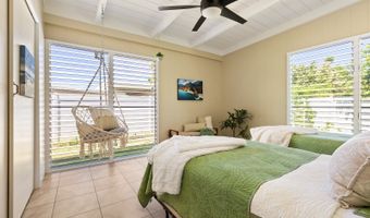 1058 Mokapu Blvd, Kailua, HI 96734