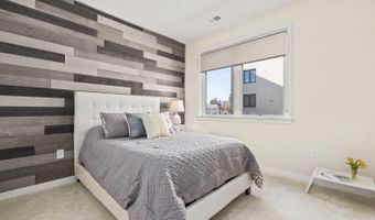 120 CAMBRIA Walk, Alexandria, VA 22304