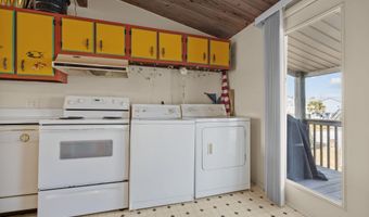 104 Robin Ave, Atlantic Beach, NC 28512