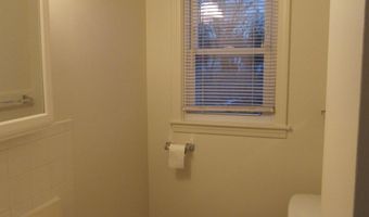 34 B Commodore St, Albany, NY 12205