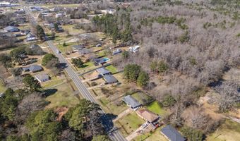 900 5th St, Benton, LA 71006