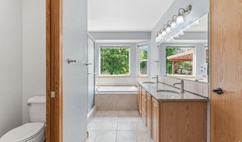 2243 Breckenridge Dr, Berthoud, CO 80513