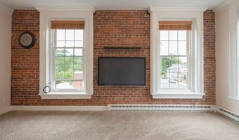 130 Main St 2D, Canton, CT 06019
