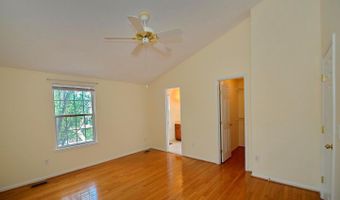 43855 CHLOE Ter, Ashburn, VA 20147