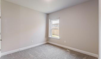 5625 Overland Dr, Biloxi, MS 39532