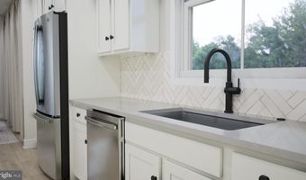 25648 RED CHERRY Dr, Aldie, VA 20105