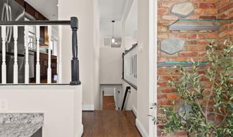 4211 DOWNING St, Annandale, VA 22003