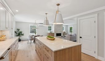 52 Jasper Ln, Arundel, ME 04046