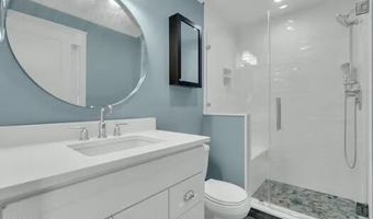 430 Church St, Belford, NJ 07718