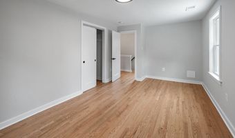 110 E SPRING St, Alexandria, VA 22301
