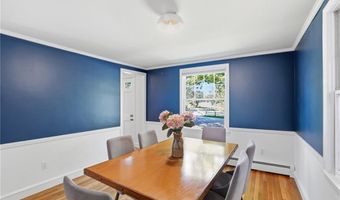 24 Wildflower Rd, Barrington, RI 02806