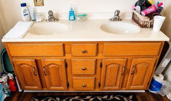1993 Greenway Ave N, Columbus, OH 43219