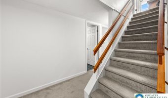 3146 Club Dr, Allentown, PA 18103
